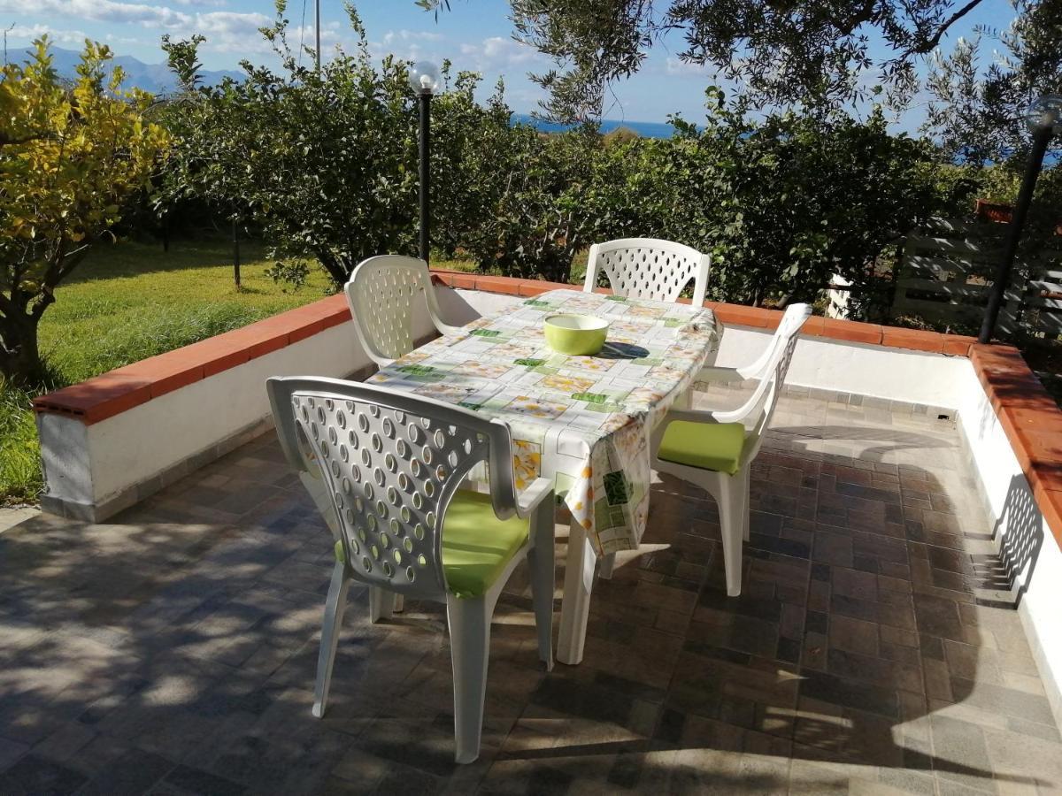 Casa Vacanze Daisy Trappeto  Bagian luar foto