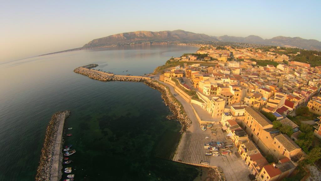 Casa Vacanze Daisy Trappeto  Bagian luar foto