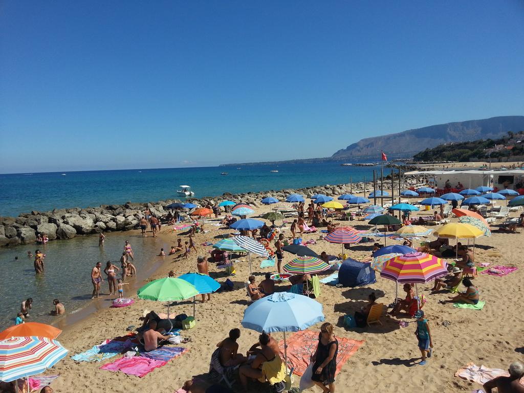 Casa Vacanze Daisy Trappeto  Bagian luar foto